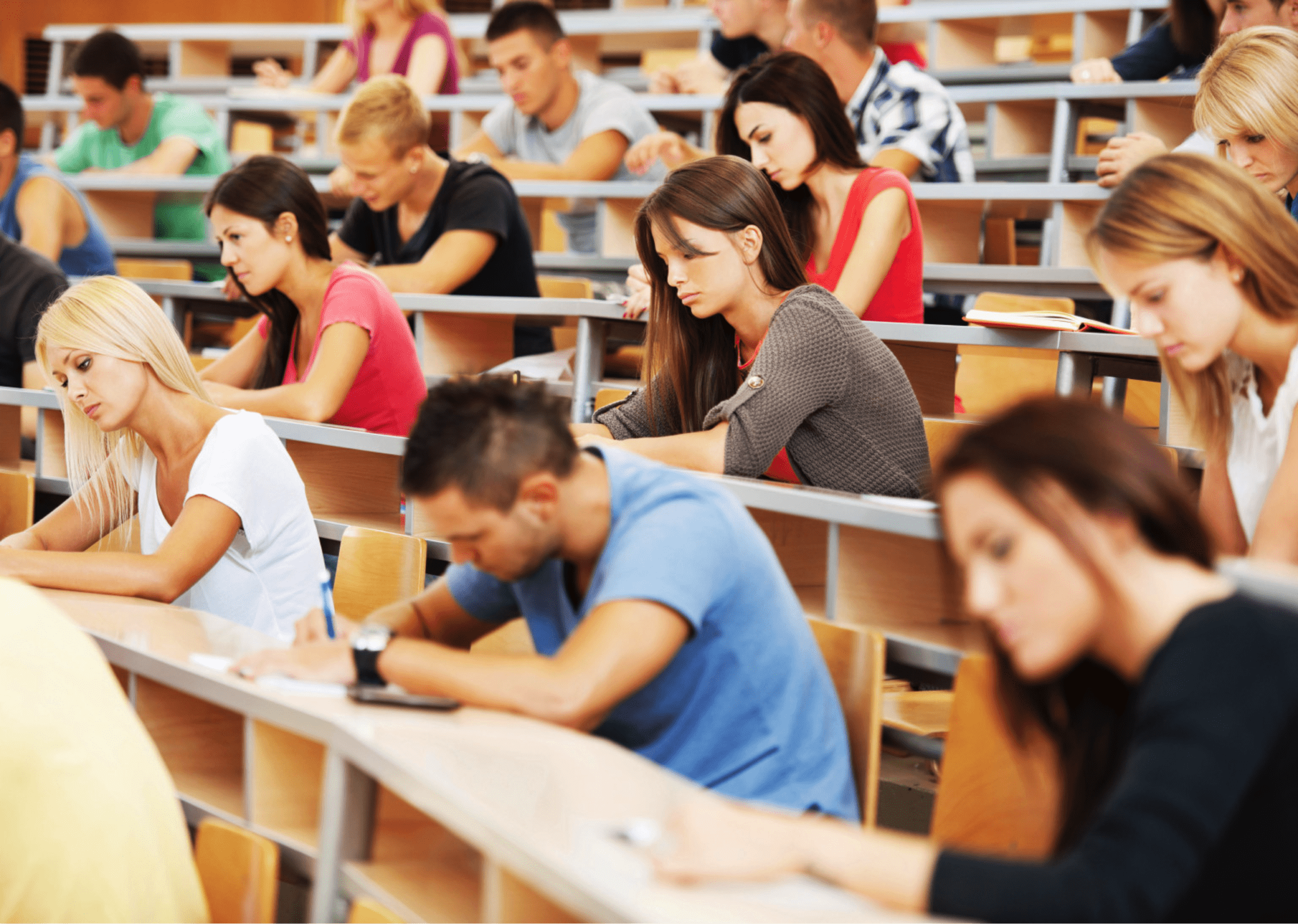 Lecture classroom. Студенты на занятиях. Учеба в колледже. Студенты в аудитории. Занятия в аудитории.