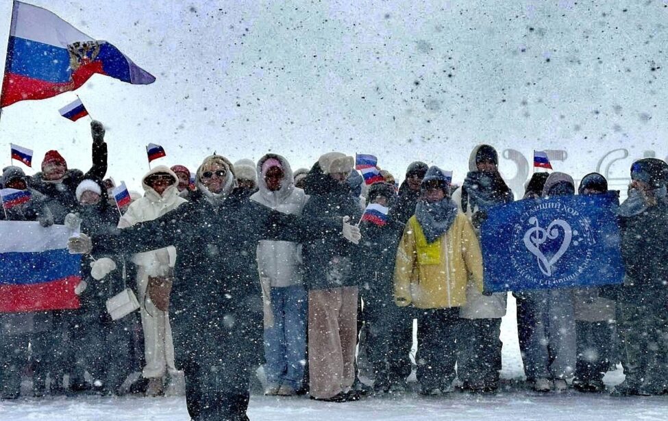 Доцент МГПУ Ольга Косибород дирижировала хором, спевшим гимн на Эльбрусе